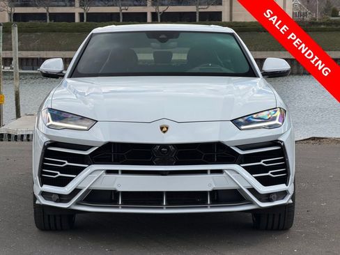 Used 2022 Lamborghini Urus image 8