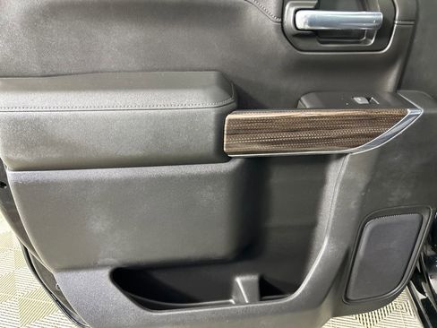 Used 2020 Chevrolet Silverado 1500 RST w/ Texas Edition image 17