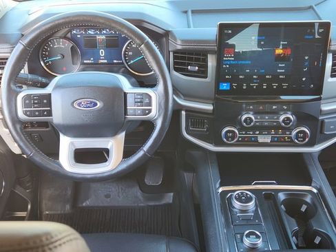 Used 2024 Ford Expedition XLT image 26
