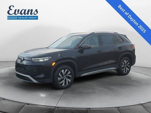 New 2025 Volkswagen Tiguan S AWD/4WD image 1