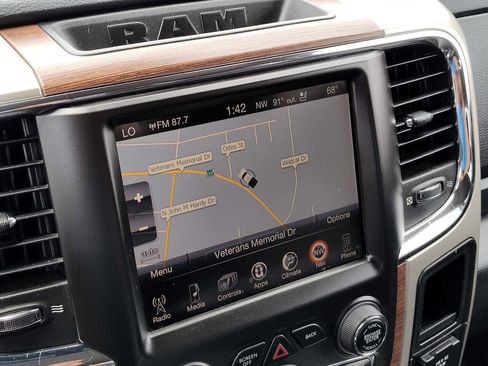 Used 2014 RAM 1500 Laramie w/ Convenience Group image 27