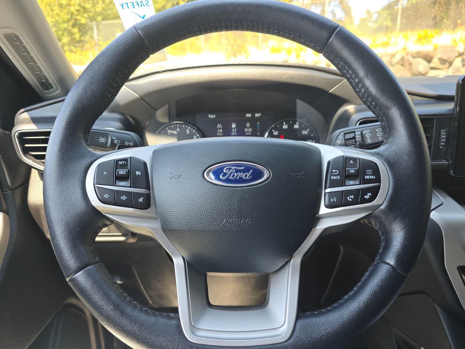 Used 2021 Ford Explorer XLT w/ Equipment Group 202A AWD/4WD image 11