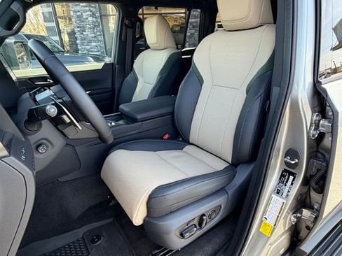 Used 2025 Lexus GX 550 550 Overtrail+ image 9