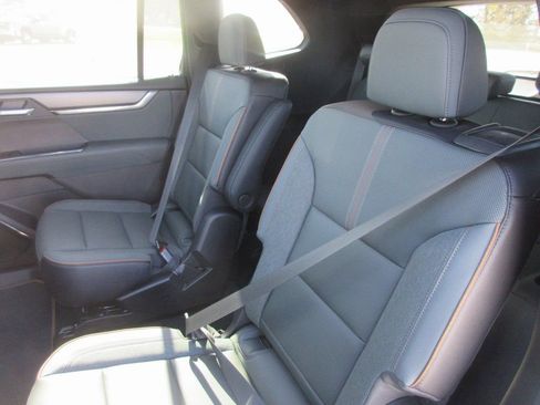 New 2026 GMC Acadia AT4 w/ Super Cruise Package AWD/4WD image 14