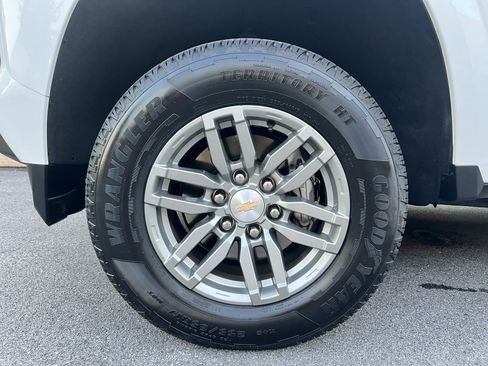 Used 2025 Chevrolet Colorado LT w/ Advanced Trailering Package RWD image 24