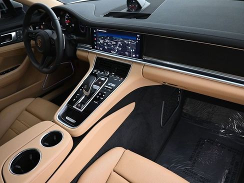 Certified 2023 Porsche Panamera Platinum Edition image 33