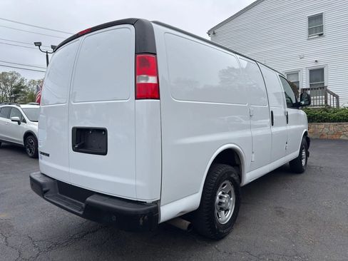 Used 2021 Chevrolet Express 2500 RWD image 7