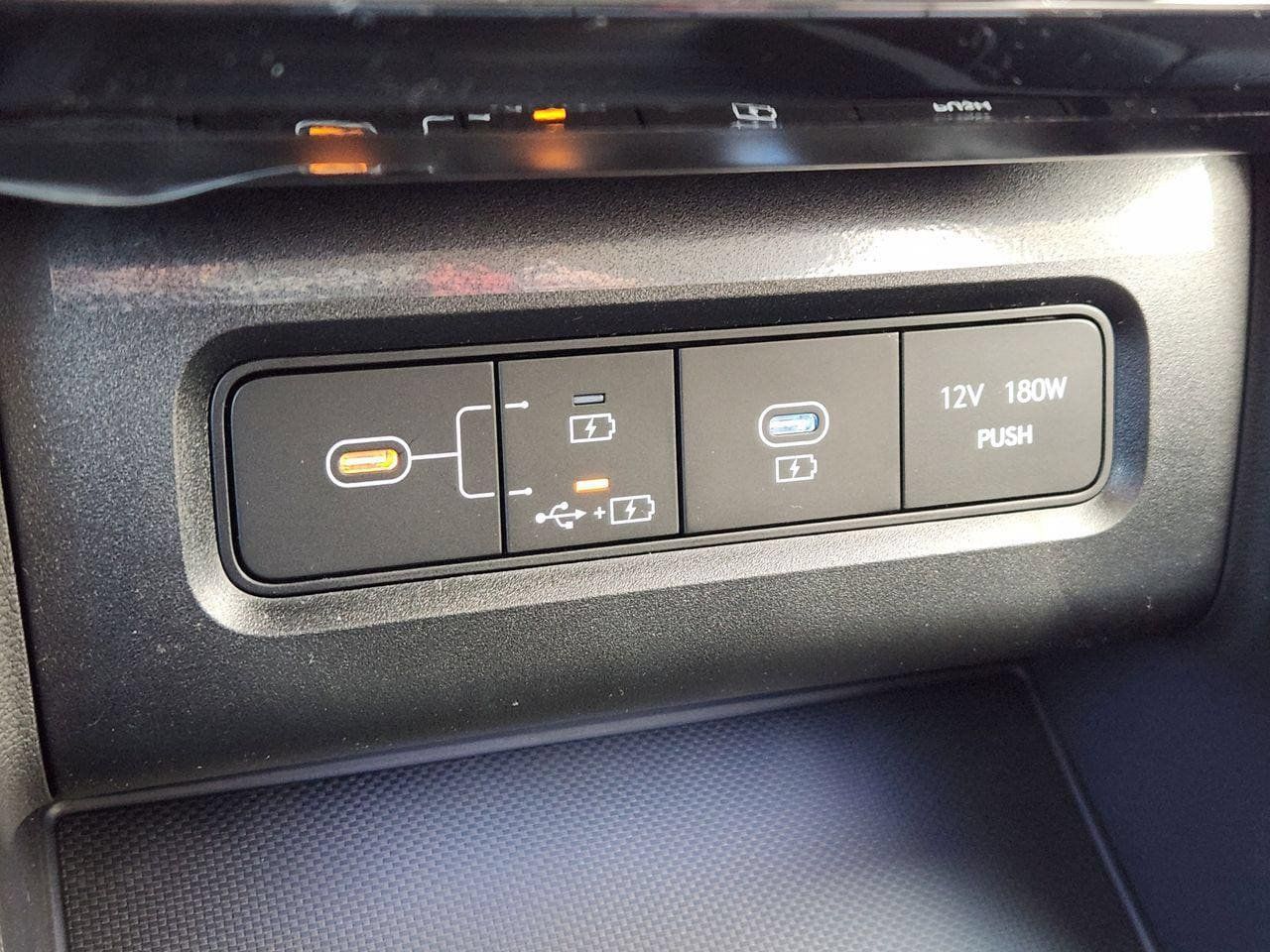New 2026 Hyundai Tucson Limited AWD/4WD image 19
