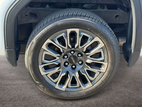 Used 2023 GMC Sierra 1500 Denali Ultimate image 8