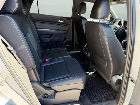 Used 2021 Volkswagen Atlas Cross Sport SE image 26