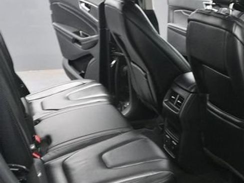 Used 2019 Ford Edge Titanium w/ Cold Weather Package AWD/4WD image 15