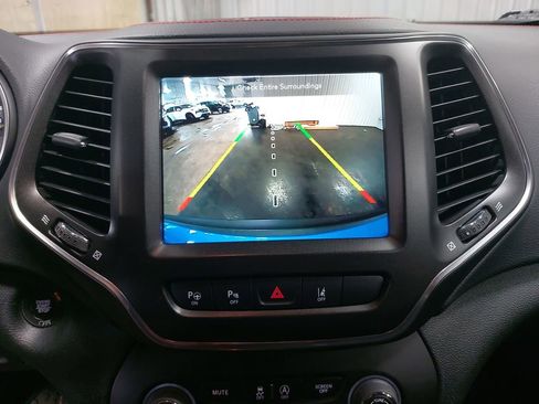 Used 2023 Jeep Cherokee Trailhawk w/ Trailer Tow Group AWD/4WD image 24