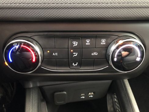 Used 2025 Chevrolet TrailBlazer LS w/ LS Convenience Package FWD image 27
