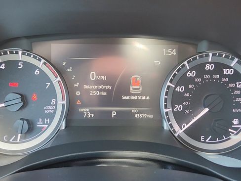 Used 2023 Toyota Highlander XLE AWD/4WD image 12
