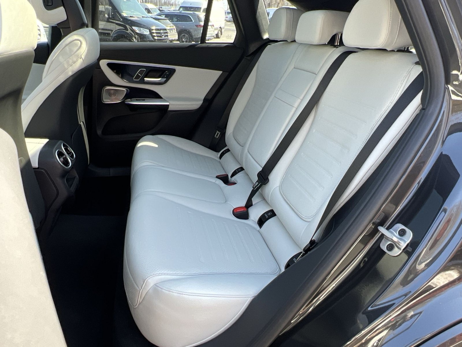 Used 2026 Mercedes-Benz GLC 300 4MATIC image 23