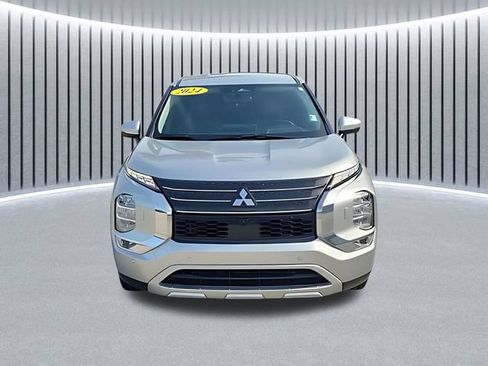 Used 2024 Mitsubishi Outlander SE AWD/4WD image 2