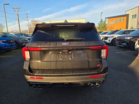 New 2026 Ford Explorer ST w/ Sun And Sound Package image 6