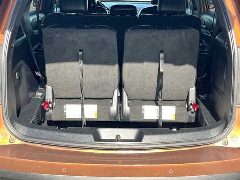 Used 2017 Ford Explorer XLT w/ Equipment Group 202A image 34