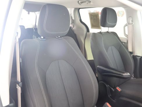 Used 2023 Chrysler Voyager LX FWD image 54
