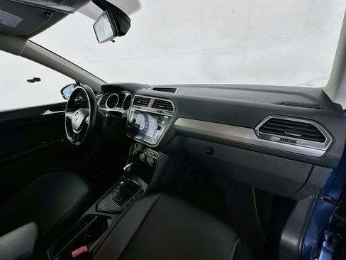 Used 2018 Volkswagen Tiguan SE FWD image 29