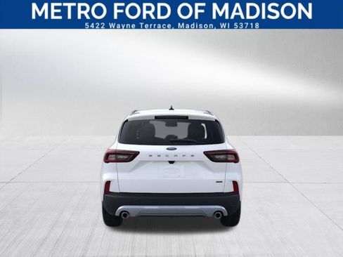 Used 2024 Ford Escape SE image 5