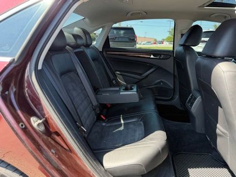 Used 2013 Volkswagen Passat TDI SEL Premium FWD image 16