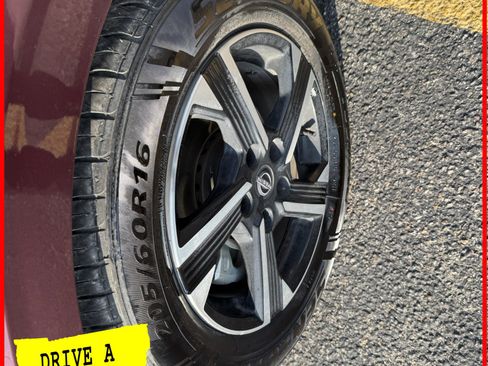 Used 2024 Nissan Sentra SV image 13