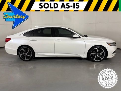Used 2018 Honda Accord Sport image 9