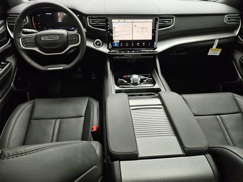 New 2026 Jeep Grand Wagoneer Limited AWD/4WD image 17