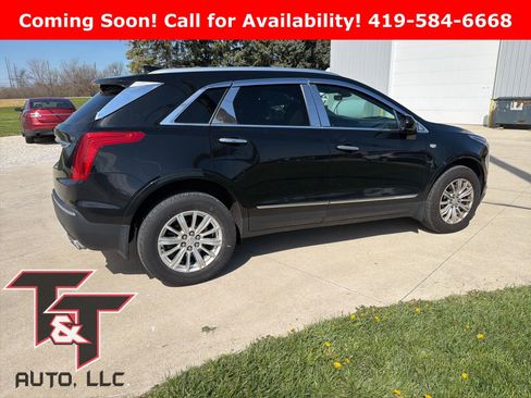 Used 2017 Cadillac XT5 FWD image 2
