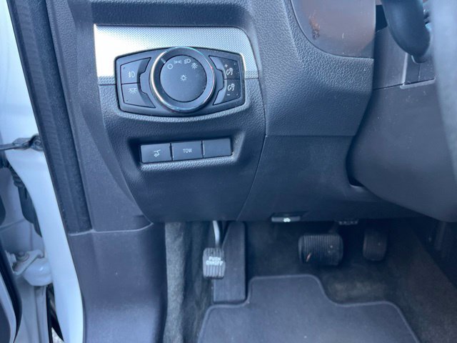 Used 2015 Ford Explorer XLT w/ Equipment Group 202A FWD image 31