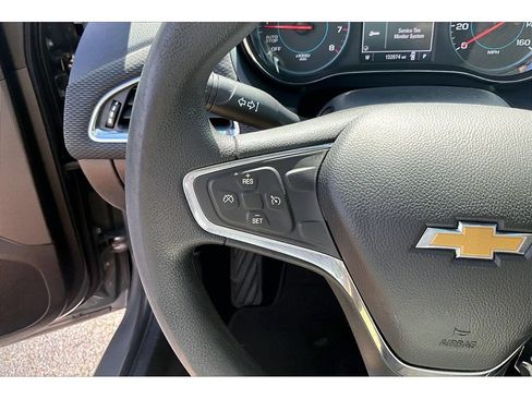 Used 2018 Chevrolet Cruze LT FWD image 20