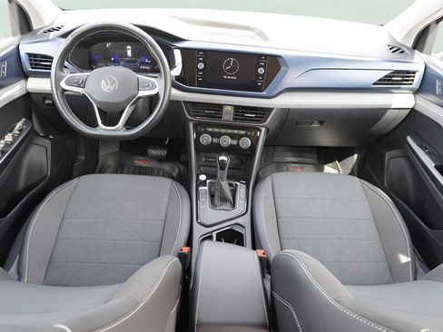 Used 2024 Volkswagen Taos SE FWD image 17