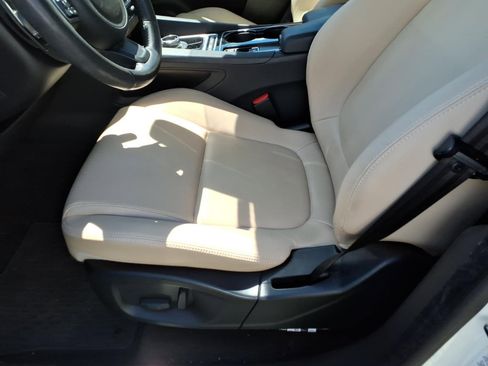Used 2017 Jaguar F-PACE Premium AWD/4WD image 18