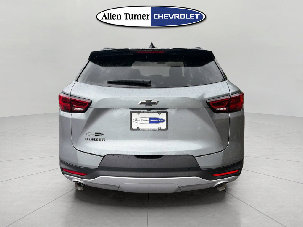 New 2026 Chevrolet Blazer LT w/ Convenience Package FWD image 5