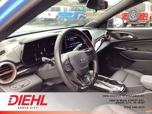 Used 2024 Chevrolet Trax RS w/ Driver Confidence Package FWD image 17