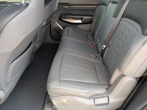 New 2026 Kia EV9 Wind image 31