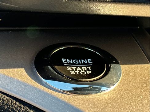 Used 2023 Ford Explorer XLT w/ Equipment Group 202A image 20