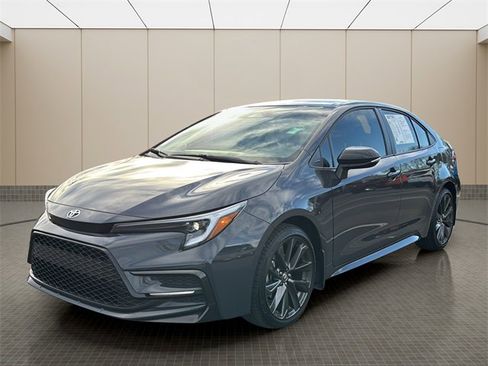 Used 2026 Toyota Corolla SE image 1