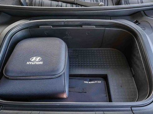 New 2026 Hyundai Ioniq 9 SE AWD/4WD image 12