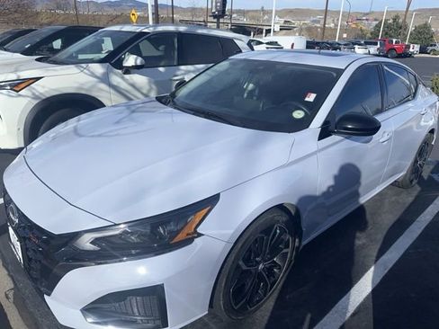 Certified 2023 Nissan Altima 2.5 SR w/ SR Premium Package image 2