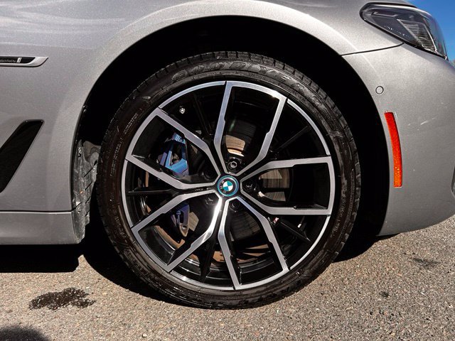 Used 2023 BMW 530e xDrive w/ Executive Package AWD/4WD image 36