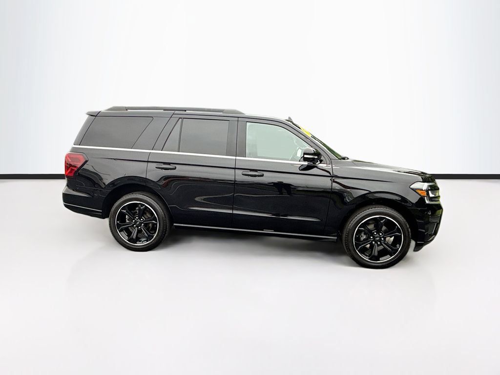 Used 2024 Ford Expedition Limited AWD/4WD image 10