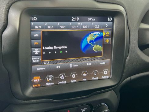 Used 2022 Jeep Renegade Limited AWD/4WD image 15