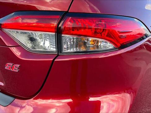 Certified 2025 Toyota Corolla SE w/ SE Premium Package image 30