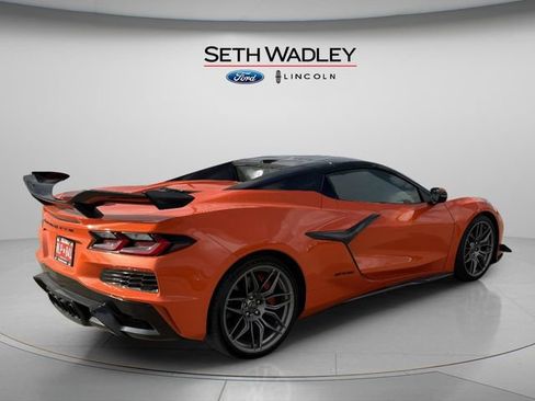 Used 2025 Chevrolet Corvette Z06 w/ Z07 Performance Package image 7
