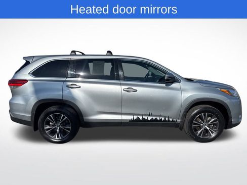 Used 2019 Toyota Highlander LE image 8