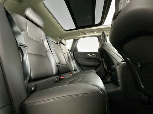 Used 2025 Volvo XC60 T8 Plus image 25