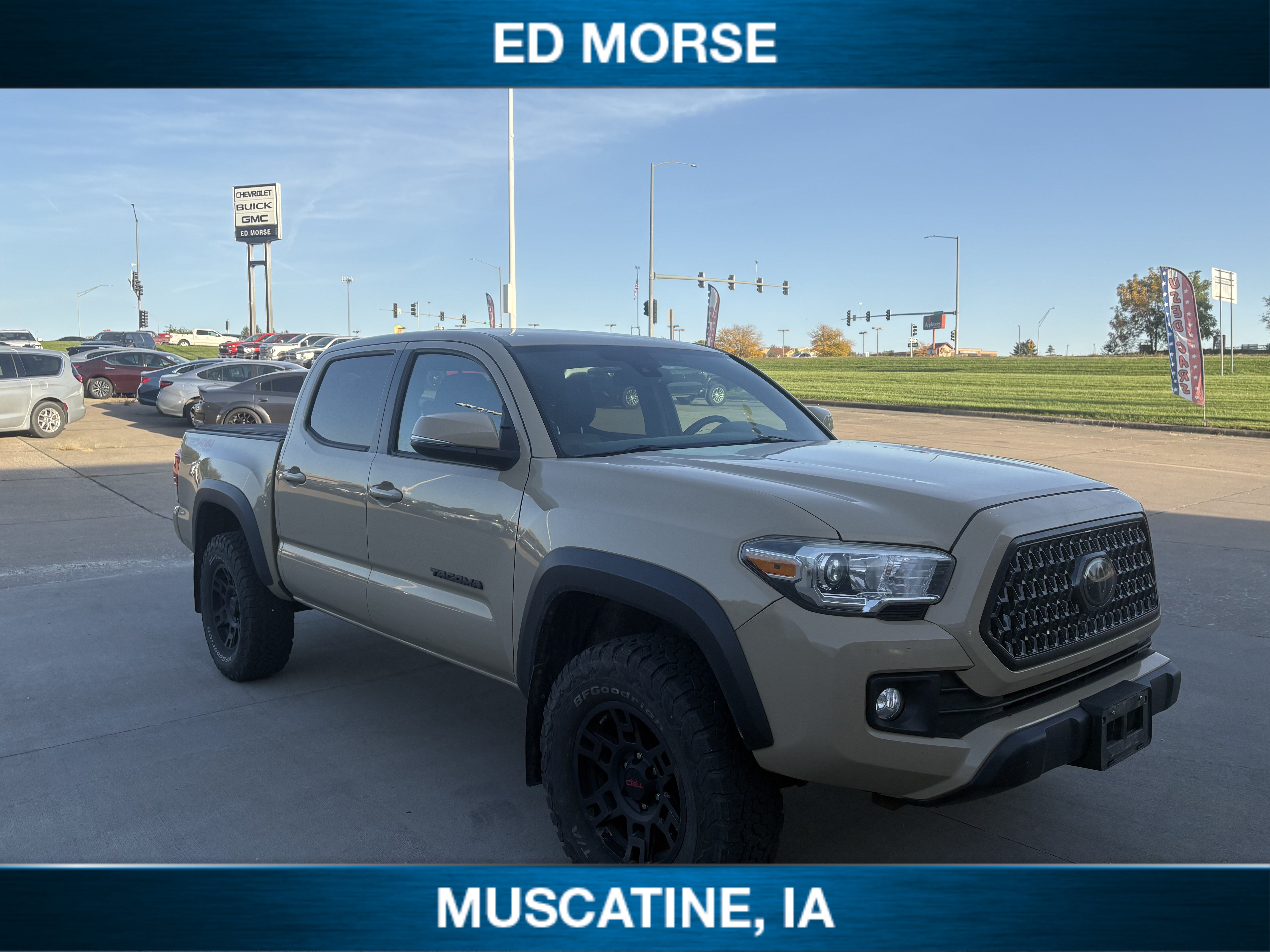 Used 2018 Toyota Tacoma TRD Off-Road AWD/4WD image 2