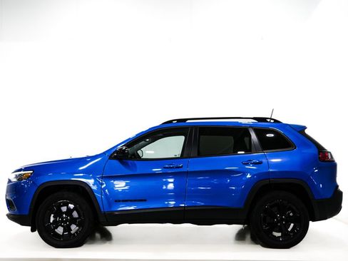 Used 2023 Jeep Cherokee Altitude Lux w/ Lux Elite Package AWD/4WD image 6